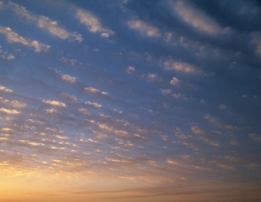 日落时的黄昏天空图片